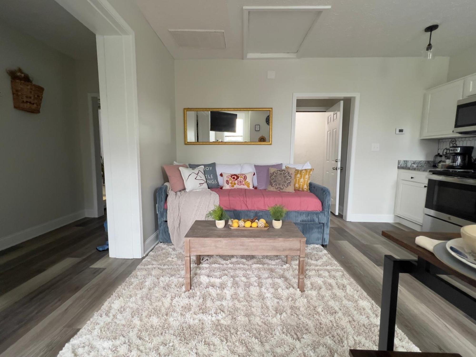 2 Lofts Downtown Louisville One Theater Room Екстериор снимка
