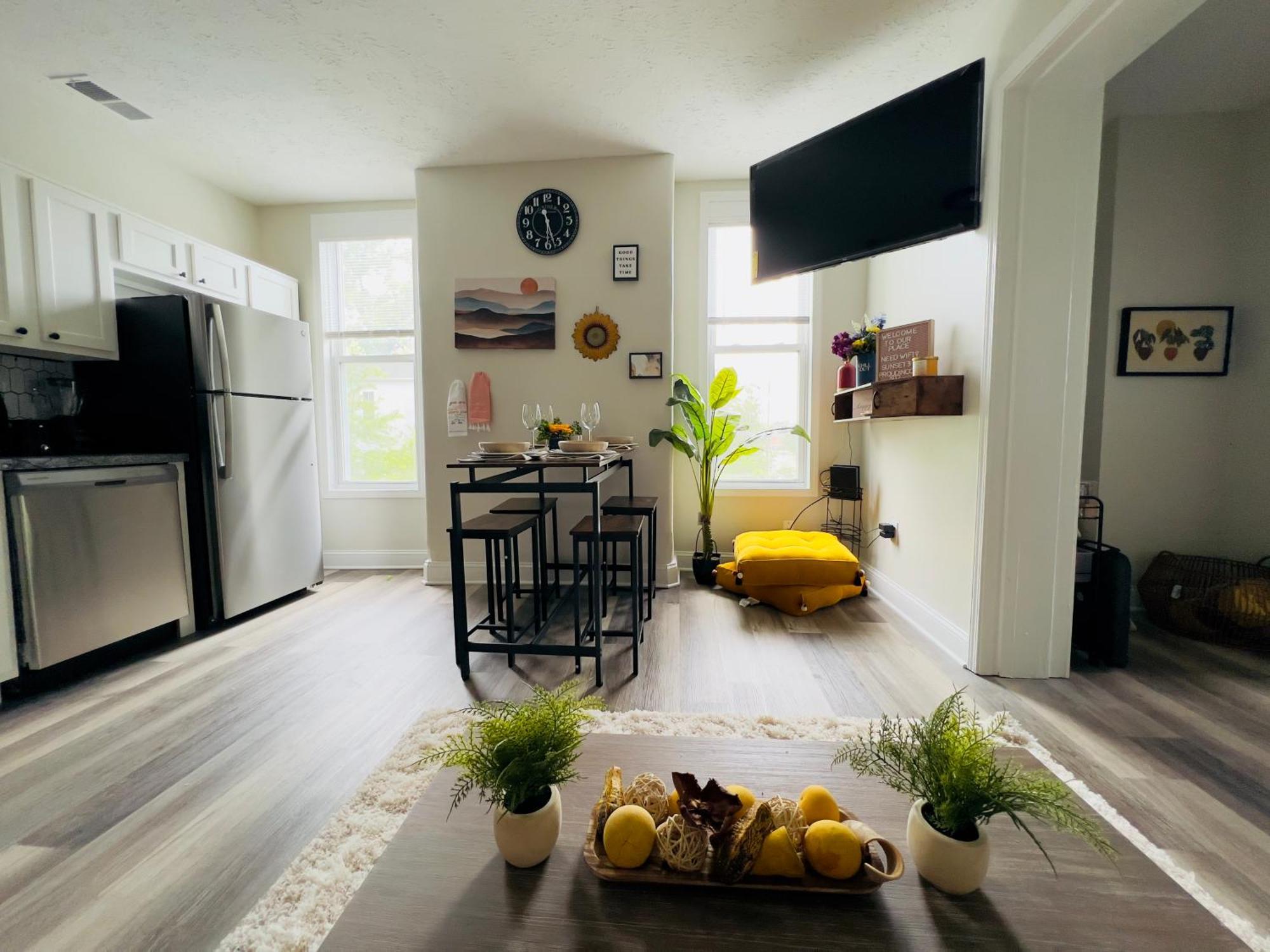 2 Lofts Downtown Louisville One Theater Room Екстериор снимка