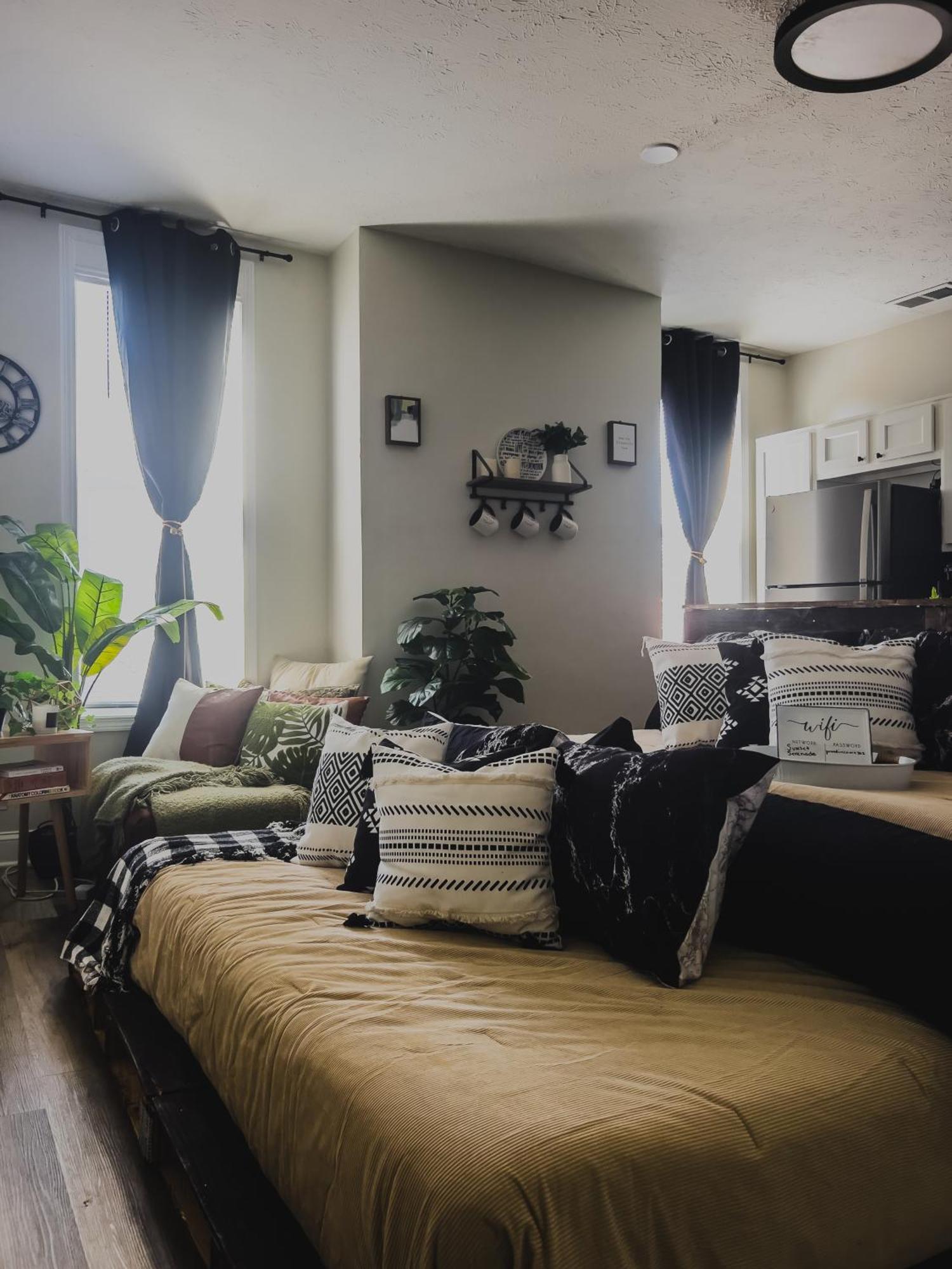 2 Lofts Downtown Louisville One Theater Room Екстериор снимка
